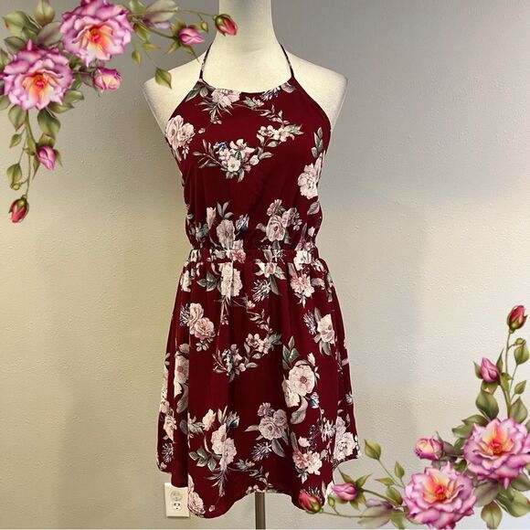 Dresses & Skirts - Floral Halter mini Dress in Burgundy with open back